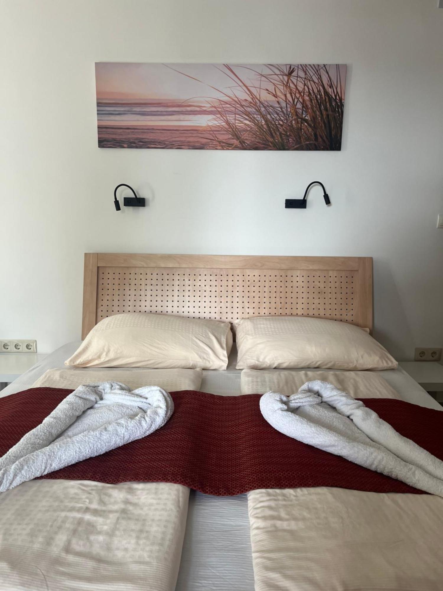 Fenyves Hotel Balatonfenyves Ngoại thất bức ảnh